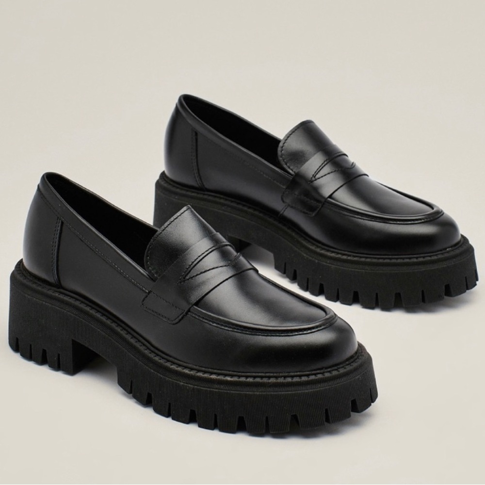 Nasty Gal Black Chunky Lug Leather Loafers